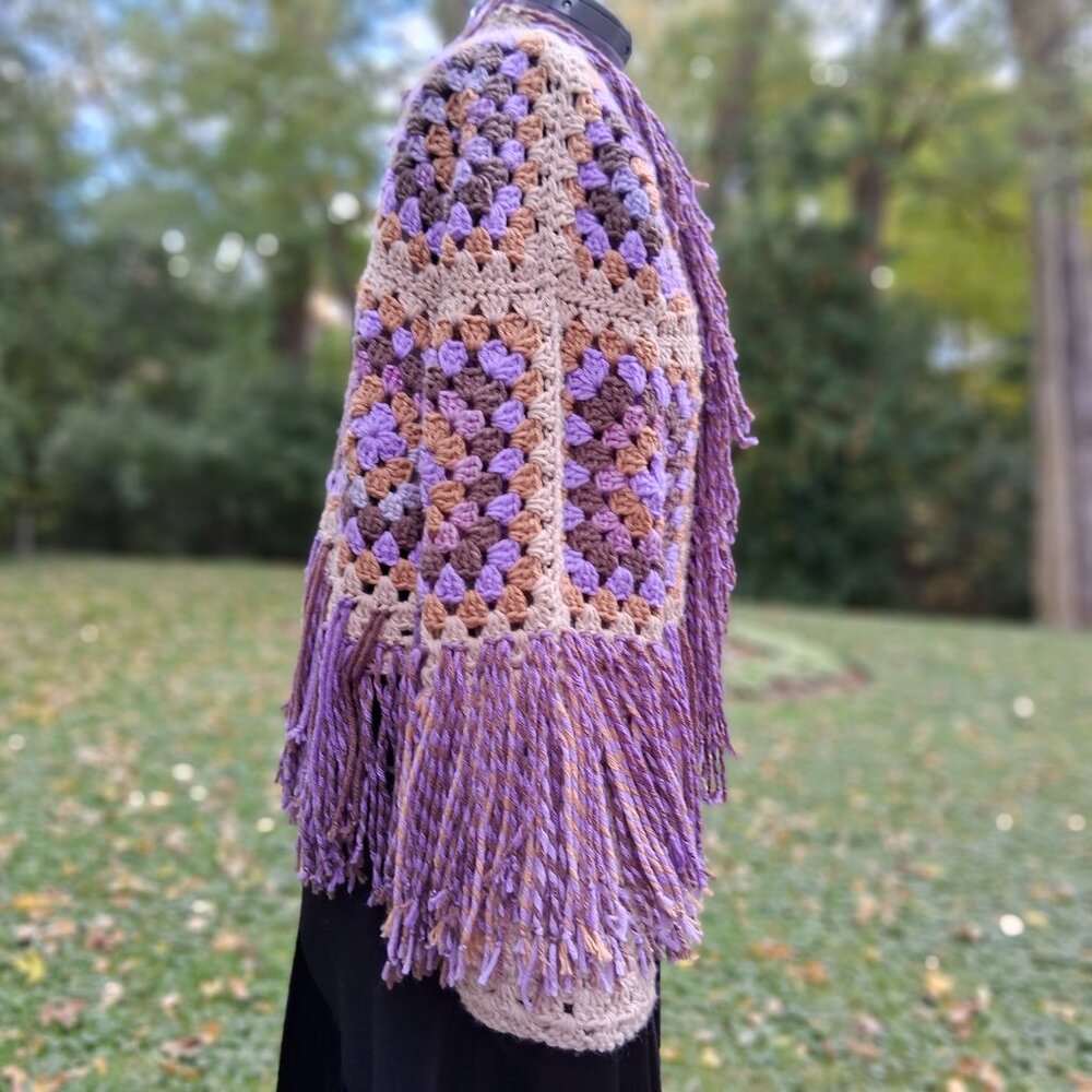 Super Fringe Granny Square Sweater L/XL - Picture 10 of 14